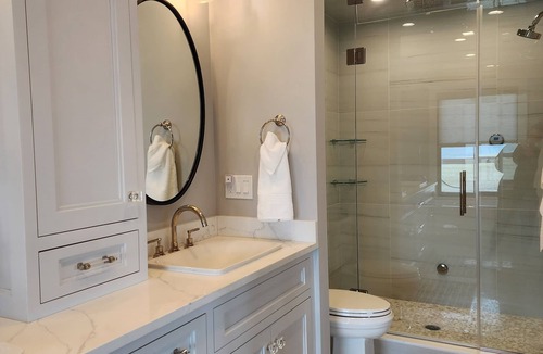 Fairfield House | Large waterfront beach house at the Point ! Bring your family and friends