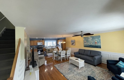 Wildwood House | Last minute discounts Heated Pool Nth Wildw Townhouse 1.5 blk to beach 2.5 baths