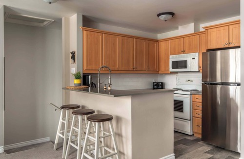 Saint-Faustin-Lac-Carre Condo | Le Loup - Pool, lake, mountain bike and hiking