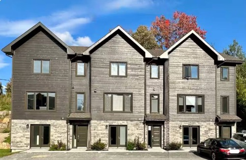 Saint-Faustin-Lac-Carre House | Le Townhouse 62 - New modern ski-in/ski-out just steps from beach and lake!