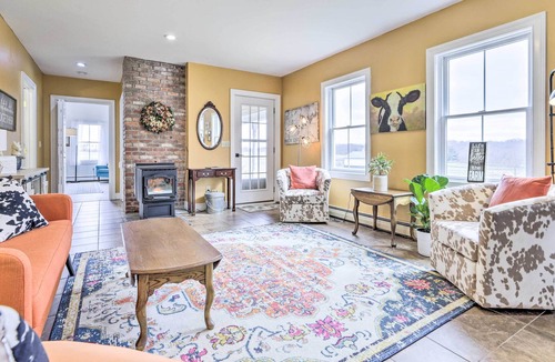 Lebanon House | Lebanon Farmhouse: 29 Mi to Ocean Beach Park!