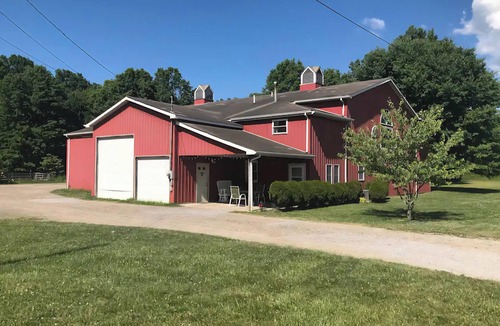 Bristolville House | Ledgestone Farms-Quiet Country Apartment