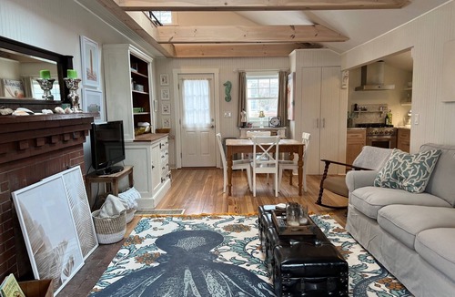 Hull Cottage | Life by the shore in Hull, MA at an antique house with bay views