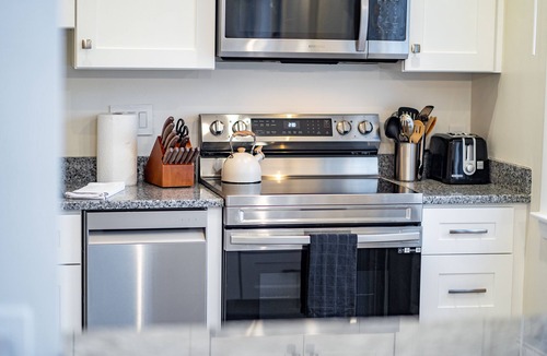 Bartlett Condo | Lift Haus - New Trailside 2br Condo at Attitash - Clean Modern Easy