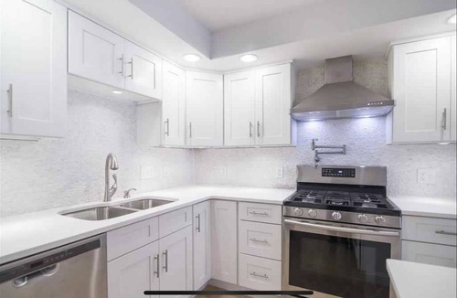 Warren House | Light and Bright set in Historic Warren
