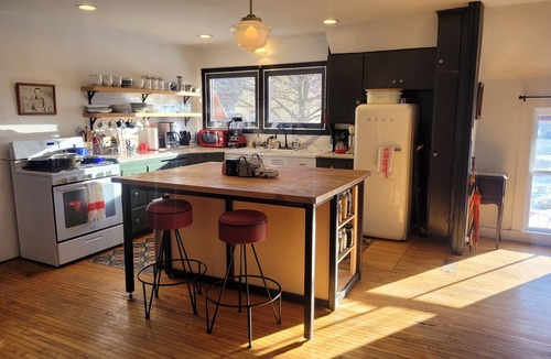 Halcottsville House | Light-filled loft minutes from lake and slopes