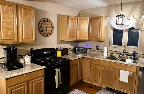 Wardsboro Cabin | Lion's Mane Lodge - Ski, Hike, Forage, Relax