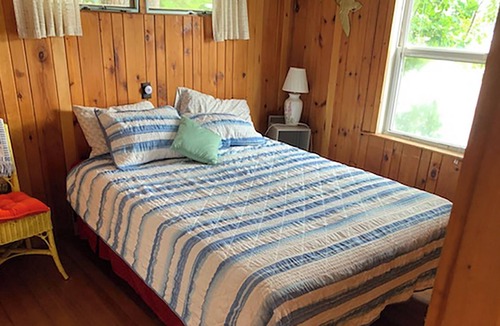 Raymond Cottage | Little Sebago Lake Gem