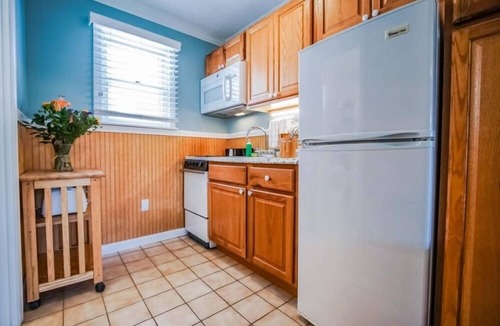 Block Island Apartment | Lively Studio Near Mohegan Bluffs