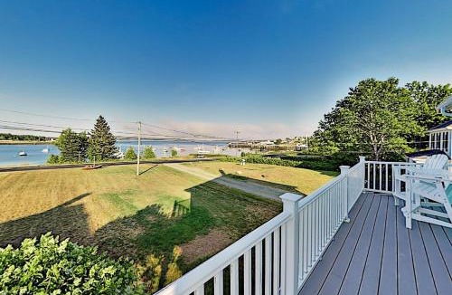 Prospect Harbor House | Lobster Cottage