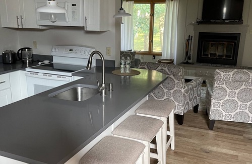 East Stroudsburg House | Located in safe private community with free parking and beautiful mountain view