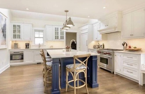 Village of Southampton House | Located in the heart of In the Southampton Village-1 mile to the beach!