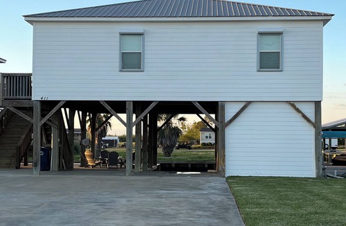 Hackberry House | Located on Private Canal 411 Lake Breeze