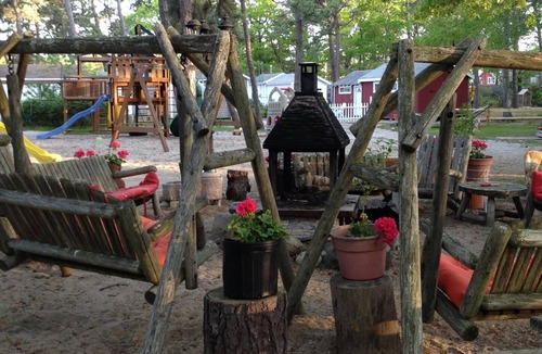 Bass River Cabin | LOCATION! Cabin sleeps2, POOL, 1 mile to OCEAN, Grill, Pet ok, Parking