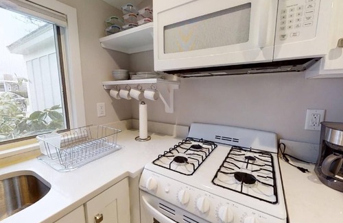 Barnstable Apartment | Location - Walk to Beach - Pool Access - Waterviews