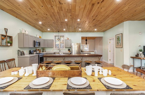Gilford House | Lockes Hill Retreat - Close to Gunstock