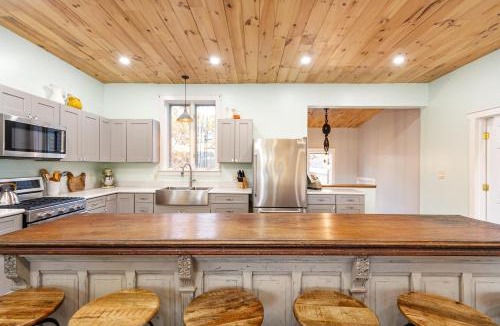 Gilford House | Lockes Hill Retreat - Close to Gunstock