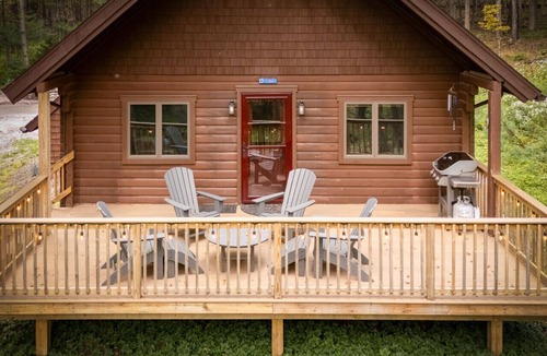 Highmount Cabin | Log Cabin 2min to Belleayre Base Lodge EV Charger