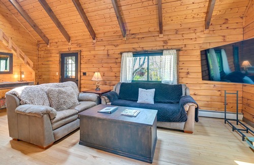 Denver Cabin | Log Cabin: 9 Mi to Plattekill & Belleayre Mtn