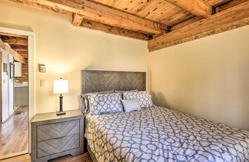 Pleasant Mount House | Log Cabin And Brandenburger Suite At Equestrian House