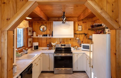 Gilford Cabin | Look to the Mountains: Gunstock Acres Log Cabin