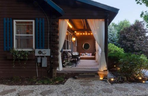 Gilford House | Look to the Mountains: Gunstock Acres Log Cabin