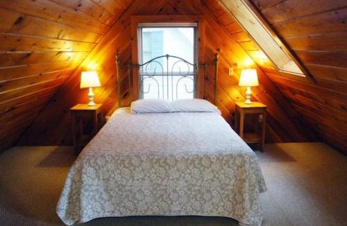 Windham House | Loons Nest Cottage