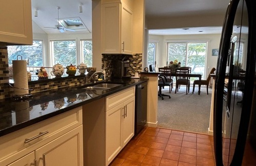Lenox Condo | Lots of snow! Ski, snowshoe/heated pool - fabulous in beautiful Stockbridge