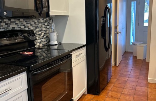 Lenox Condo | Lots of snow! Ski, snowshoe/heated pool - fabulous in beautiful Stockbridge