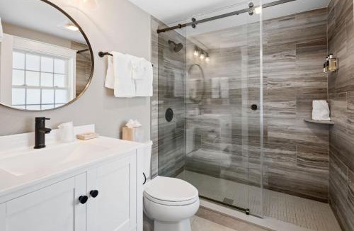 West Dennis Hotel | Love Farms Lodge