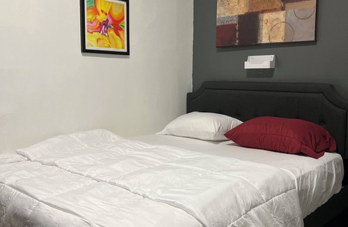 University Heights Apartment | Lovely 1-bedroom in a 3 bedroom apartment with AC in vibrant Bronx