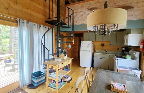 Wellfleet Condo | Lovely 2+ BD Cottage--A/C, Deck with Pond Views, Great Location