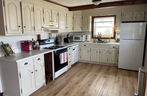 Hampton Apartment | Lovely 2-bedroom apartment in Hampton - Bright & Spacious
