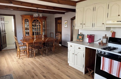Hampton Apartment | Lovely 2-bedroom apartment in Hampton - Bright & Spacious