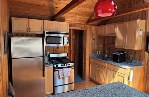 Wellfleet Cottage | Lovely 2-bedroom cottage with AC in Wellfleet