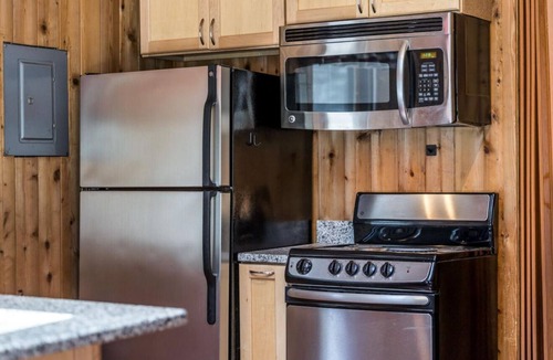 Wellfleet Cottage | Lovely 2-bedroom cottage with AC in Wellfleet
