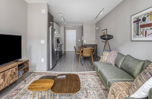 West End Apartment | Lovely 2BR Pet-Friendly in Boston Near Metro
