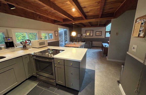 Warren House | Lovely 3-bedroom house less than a mile from the lifts, located on the 9th hole.