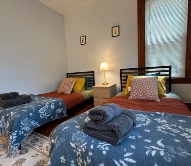 West Somerville House | Lovely 3 BR Entire Home Steps Away from Green Line and Red Line T Stations & Tufts Univ at Somerville Boston