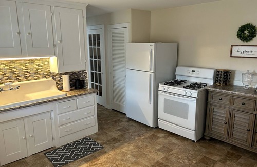 Brunswick Apartment | Lovely apartment in Brunswick, 2 mins to Bowdoin & Amtrak