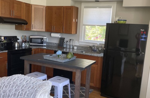 Fortunes Rocks Apartment | Lovely apt. In Fortunes Rocks—close to Fortunes Rocks Beach with pond views