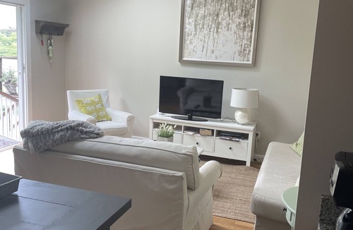 Fortunes Rocks Apartment | Lovely apt. In Fortunes Rocks—close to Fortunes Rocks Beach with pond views