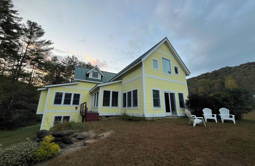 Tunbridge House | Lovely country home on 62 acres with stream