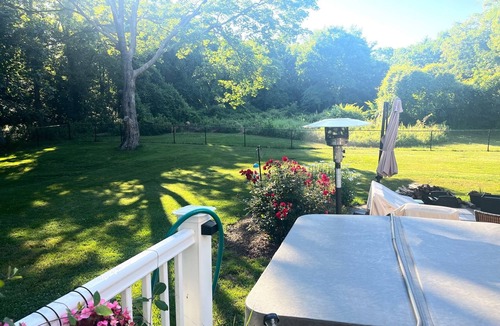 Jamestown House | Lovely Family House with Gardens and Fenced Yard