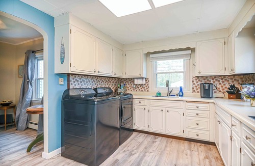 Kittery House | Lovely Kittery Country Retreat