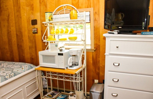 Gilford Apartment | Lovely lakefront studio with water access, grill, lake views & community beach