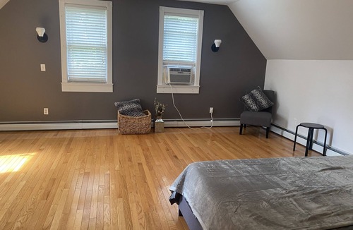 Beacon Apartment | Lovely Loft across Madam Brett Park Entrance! Short drive to Main Street