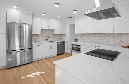 Town of New Castle House | Lovely Renovated 4-bedroom house in Chappaqua with AC & Full house Generator