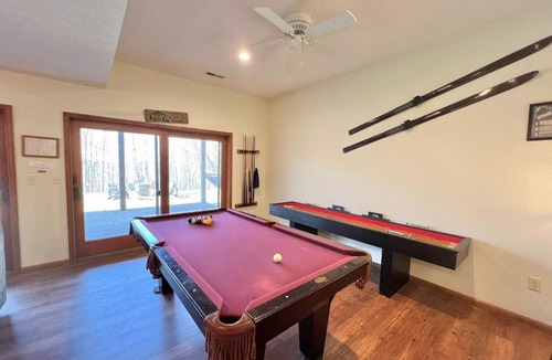 Mountainside House | Lucky 12
