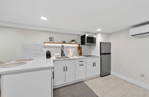 Hempstead Apartment | Luna Vista Rose Apartment/1 Bed & 1 Bath